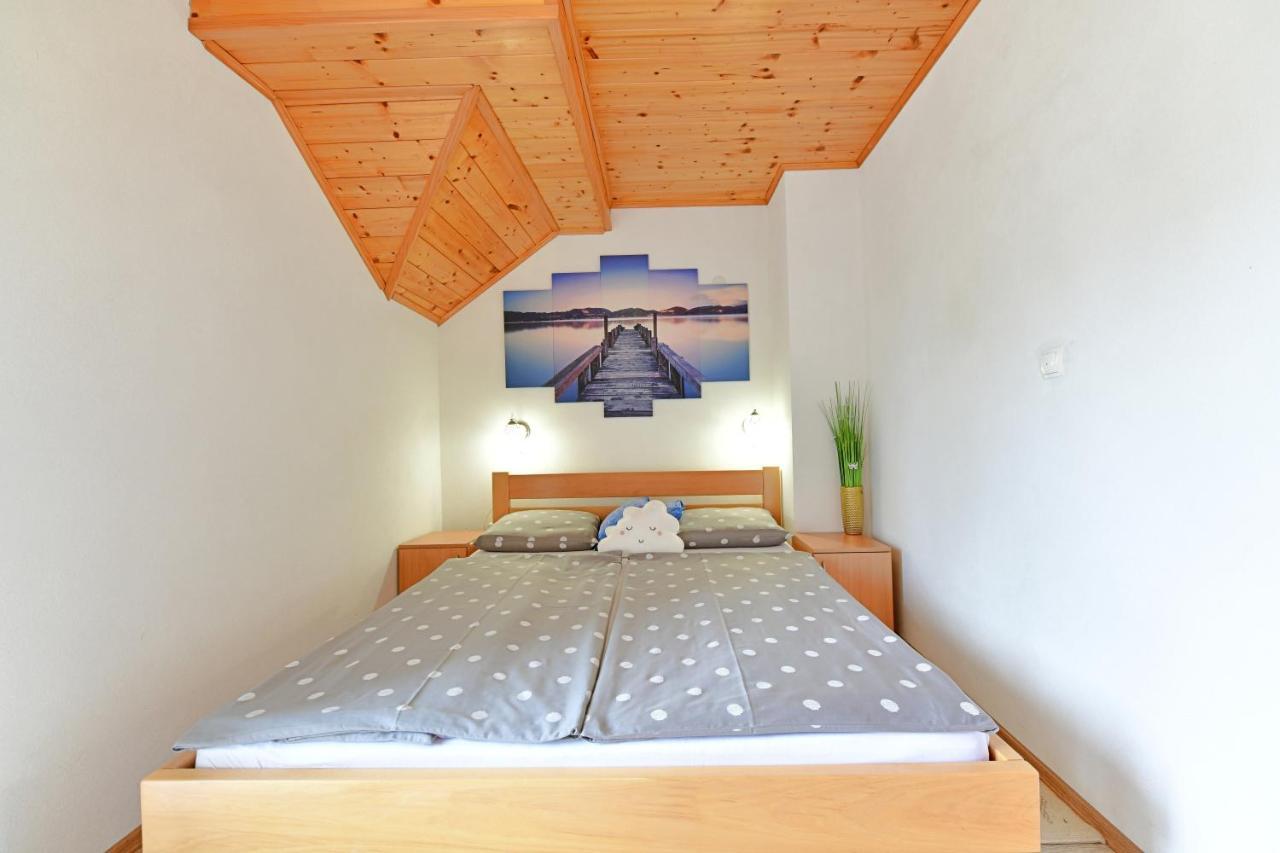 Rooms Toni Selište Drežničko Extérieur photo