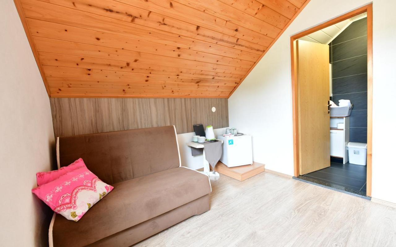 Rooms Toni Selište Drežničko Extérieur photo